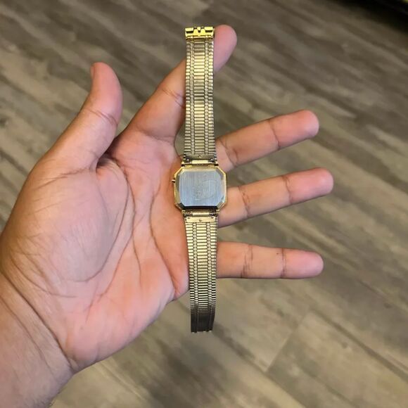 Vintage 70s Seiko LCD F051-5000 Wrist Watch - Picture 3 of 7